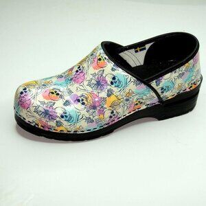 Klagn Sweden Womens Nurses Comfort Clogs Shoes Skulls Sz 41 (EU) 10 (USA) Mint